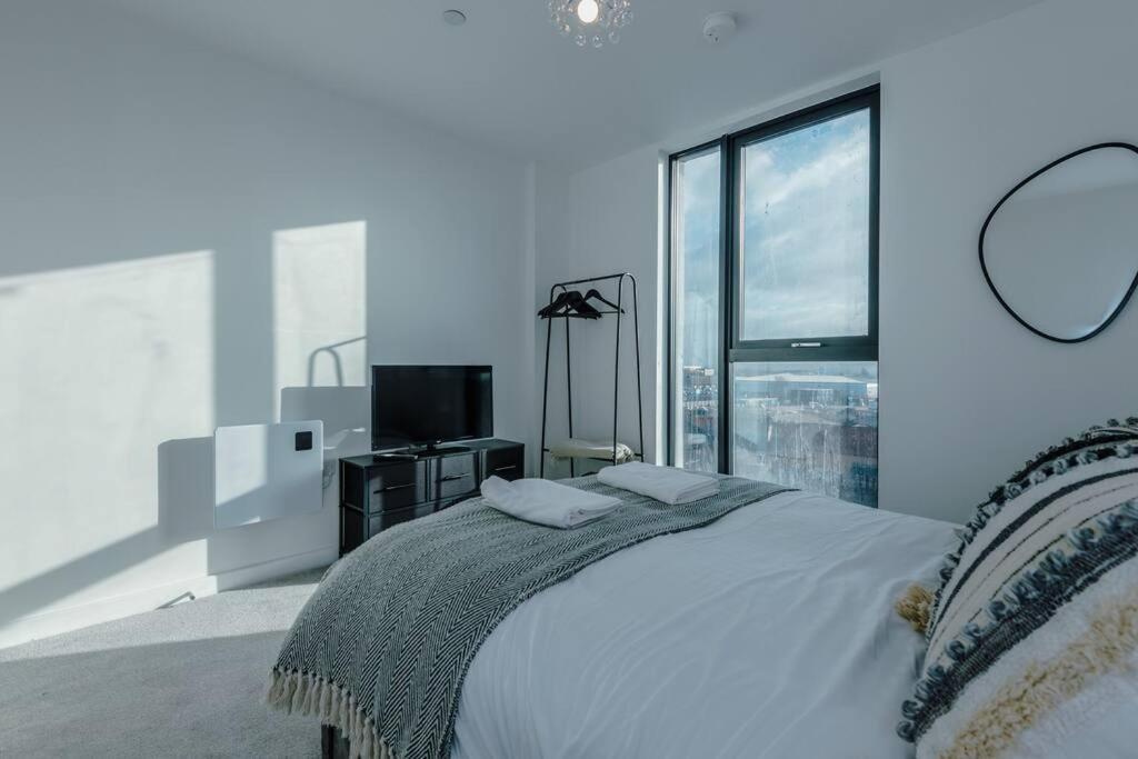 Stunning 2-Bed Premium Apartment - Free Wi-Fi Preston  Bagian luar foto